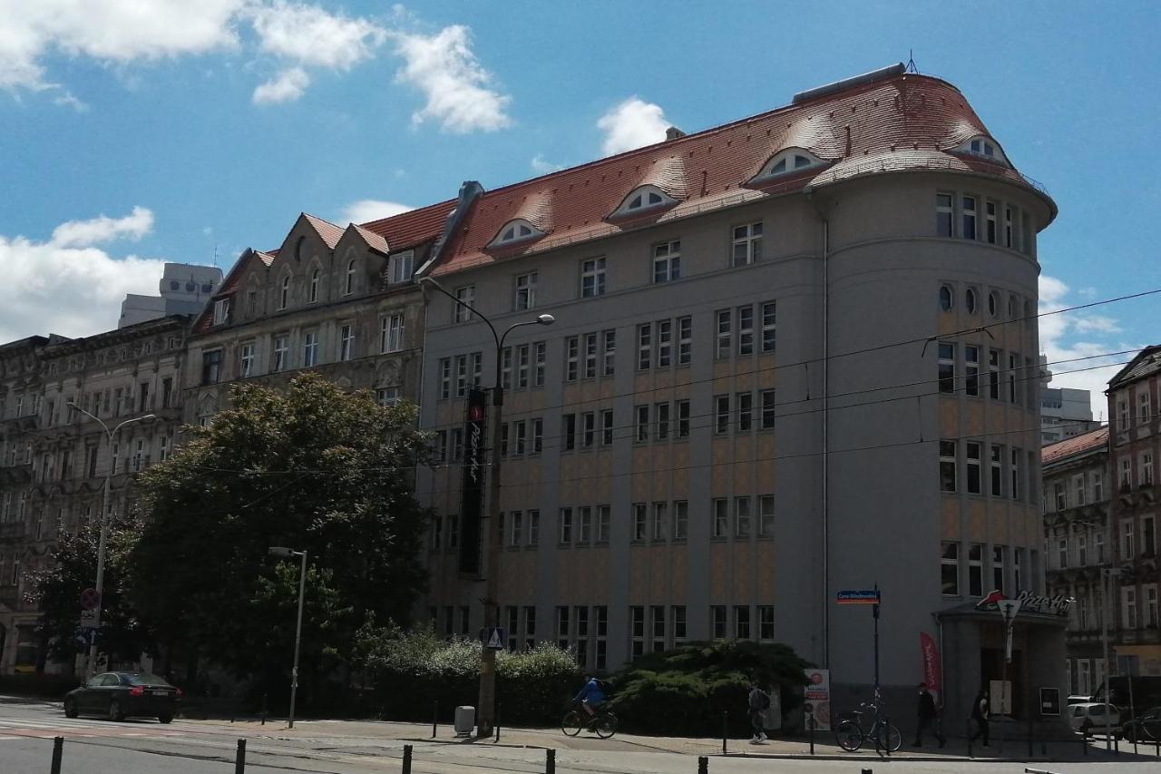 Max Berg Hostel Wrocław Exteriör bild